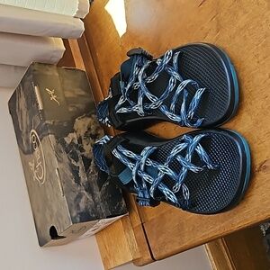 NIB Chaco's ZX2 Classic sz 9W/40